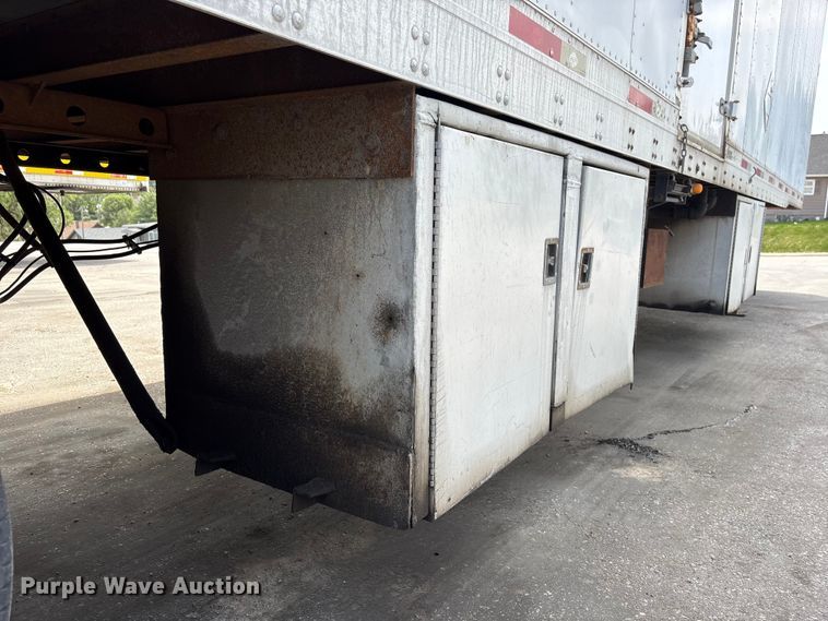 image for item EI5815 2008 Utility VS2DX dry van trailer