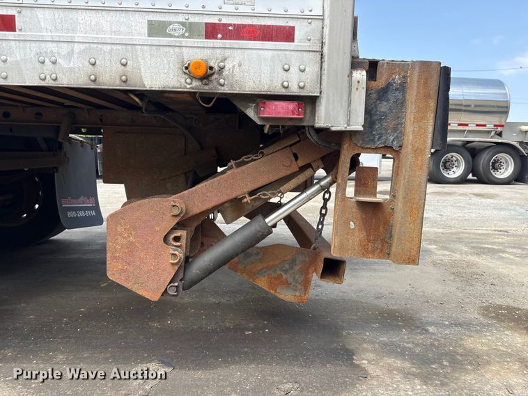 image for item EI5815 2008 Utility VS2DX dry van trailer