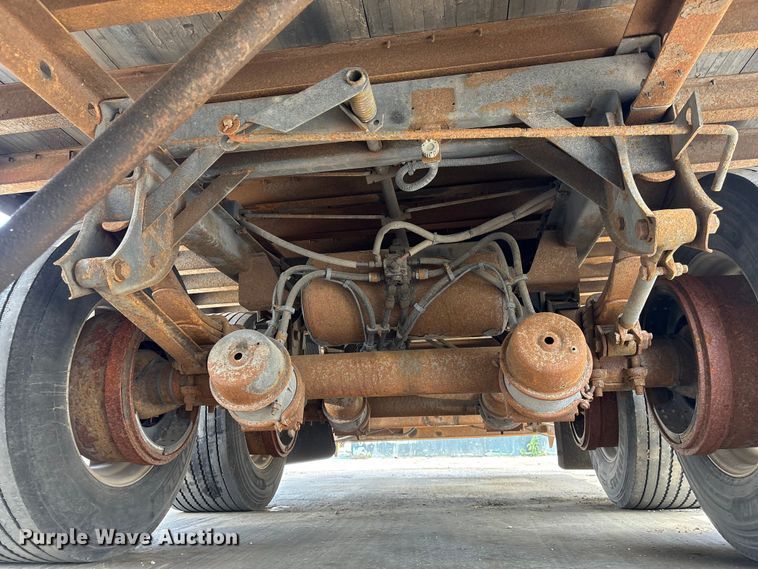 image for item EI5815 2008 Utility VS2DX dry van trailer