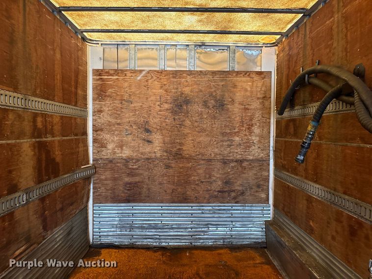 image for item EI5815 2008 Utility VS2DX dry van trailer