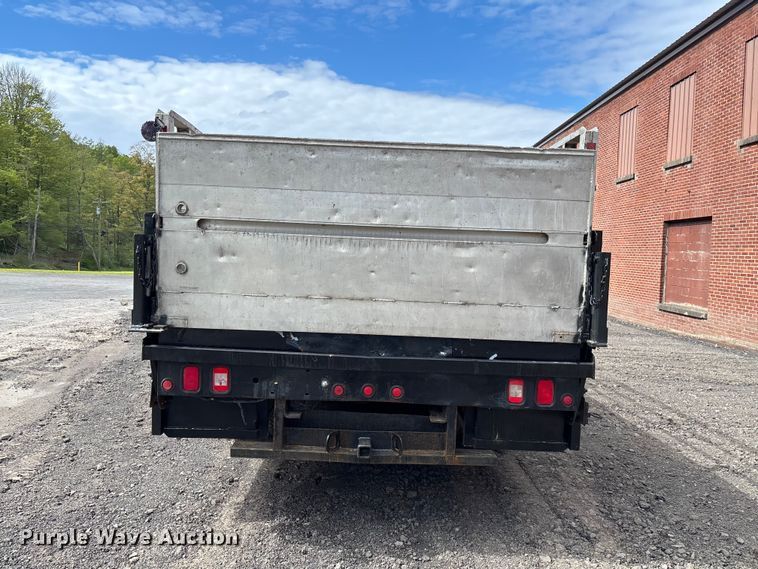 image for item EM0103 2004 International 4300 utility / service truck