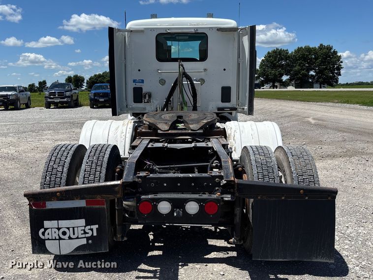 image for item EM2450 2016 Kenworth T680 semi truck