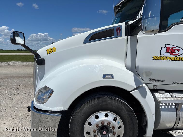 image for item EM2450 2016 Kenworth T680 semi truck