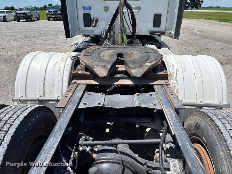 image for item EM2450 2016 Kenworth T680 semi truck