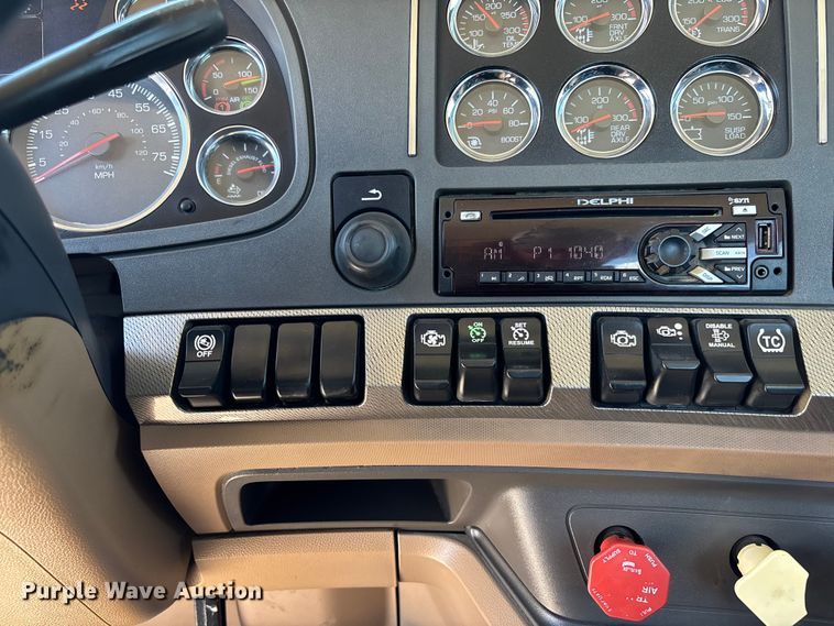 image for item EM2450 2016 Kenworth T680 semi truck