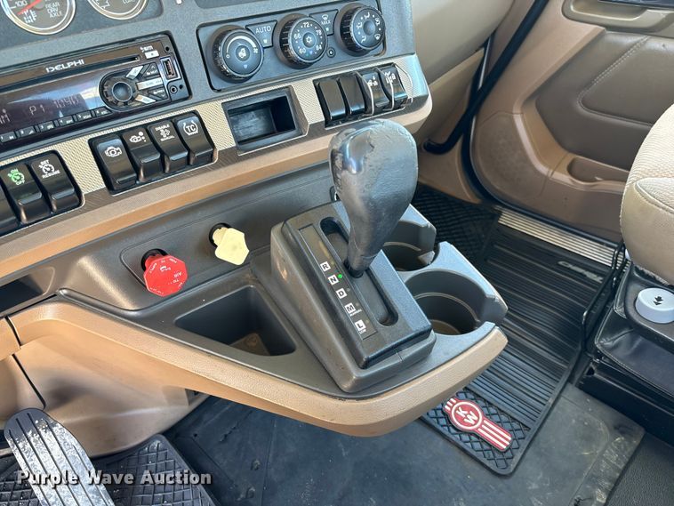 image for item EM2450 2016 Kenworth T680 semi truck