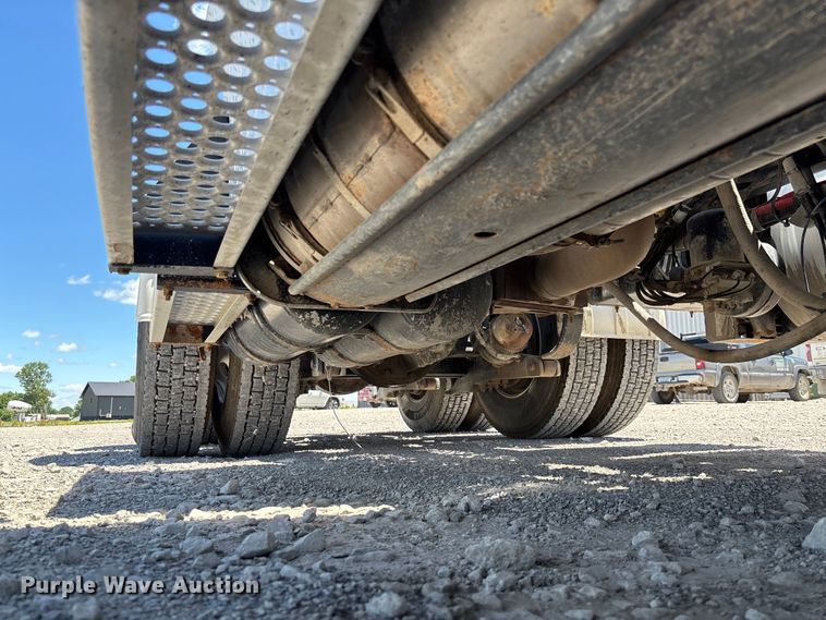 image for item EM2450 2016 Kenworth T680 semi truck