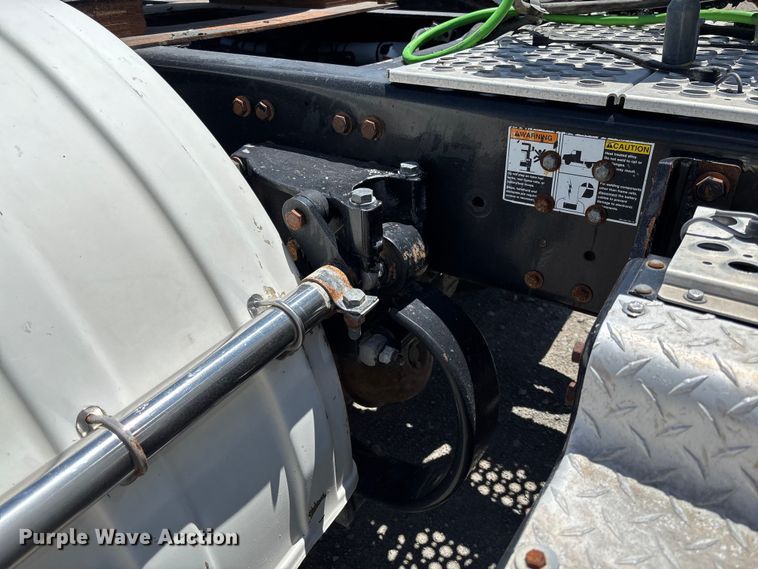 image for item EM2450 2016 Kenworth T680 semi truck