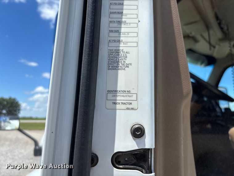image for item EM2450 2016 Kenworth T680 semi truck