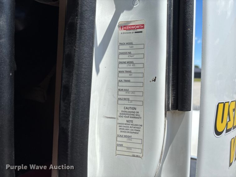 image for item EM2450 2016 Kenworth T680 semi truck
