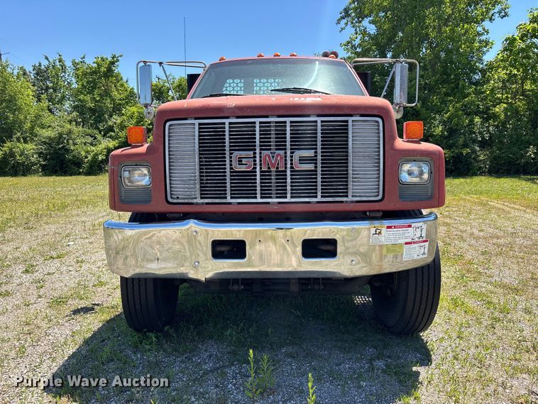 image for item EM5111 2001 GMC C7500 crane truck