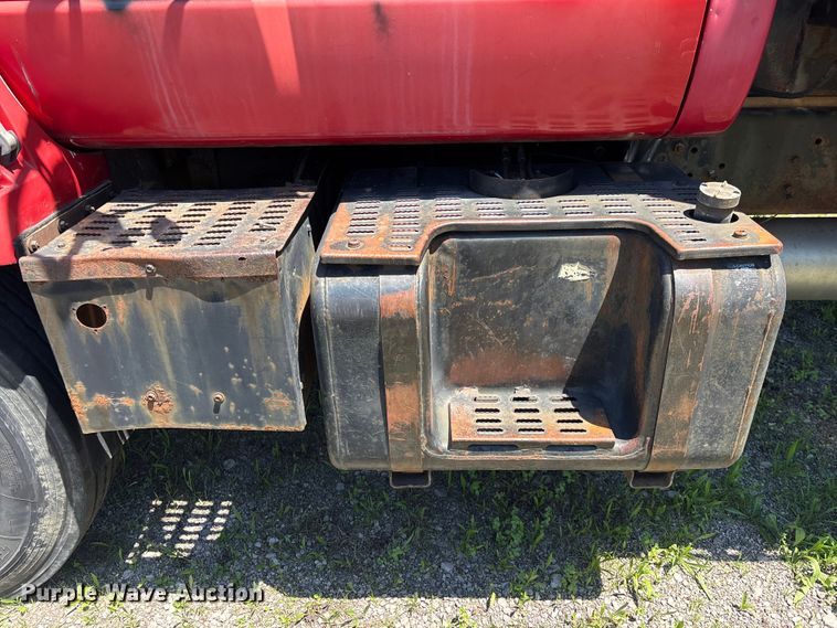 image for item EM5111 2001 GMC C7500 crane truck
