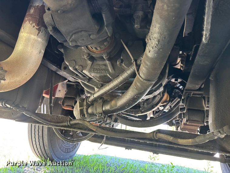 image for item EM5111 2001 GMC C7500 crane truck