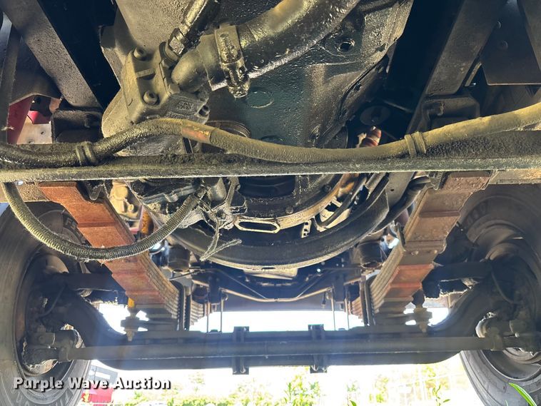 image for item EM5111 2001 GMC C7500 crane truck