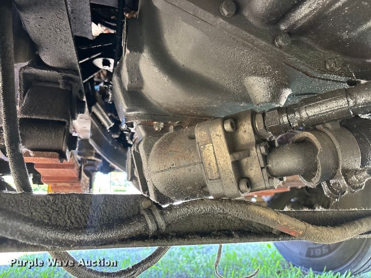 image for item EM5111 2001 GMC C7500 crane truck