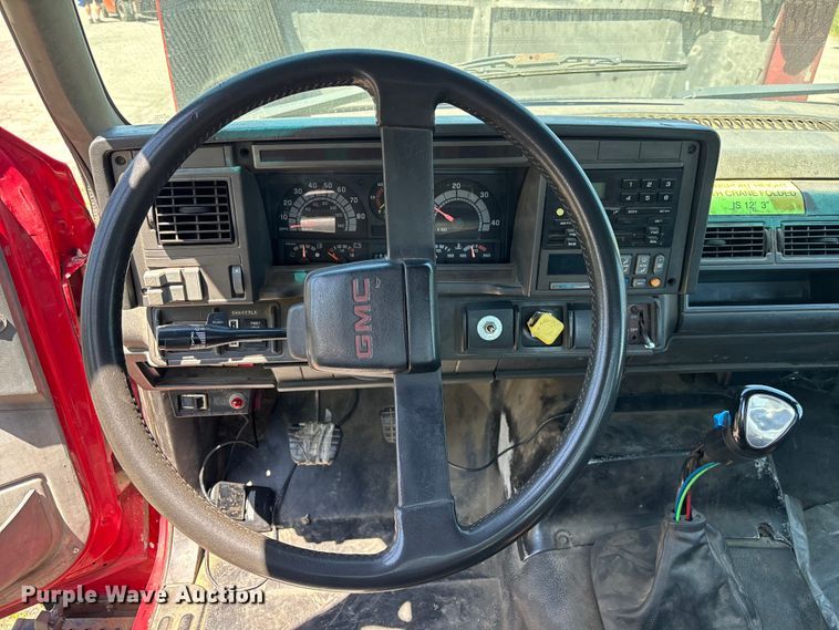 image for item EM5111 2001 GMC C7500 crane truck