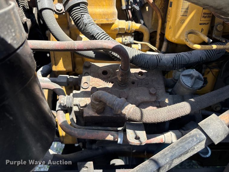 image for item EM5111 2001 GMC C7500 crane truck