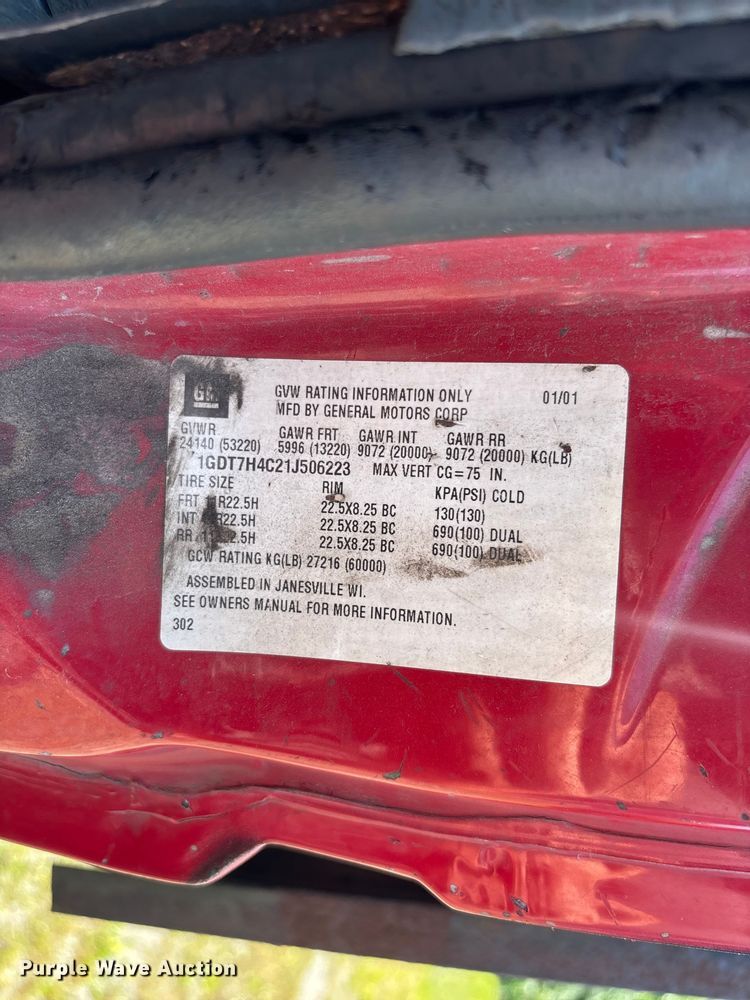 image for item EM5111 2001 GMC C7500 crane truck
