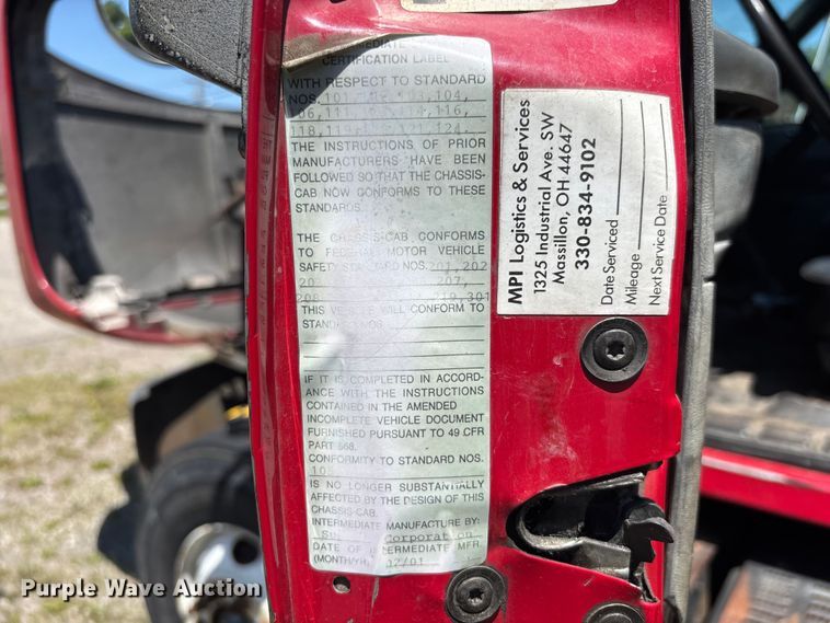 image for item EM5111 2001 GMC C7500 crane truck