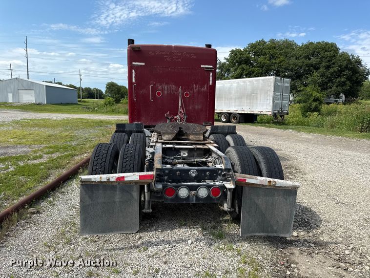 image for item EN0346 2005 Kenworth W900 semi truck