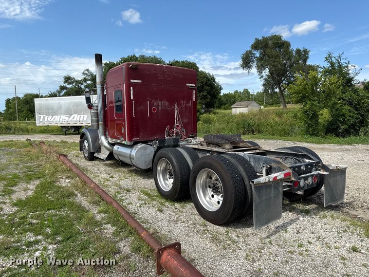 image for item EN0346 2005 Kenworth W900 semi truck