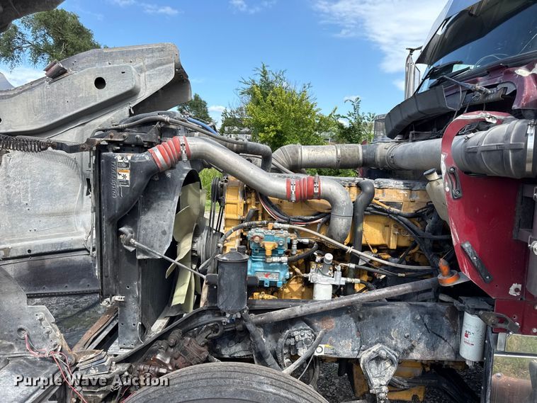 image for item EN0346 2005 Kenworth W900 semi truck