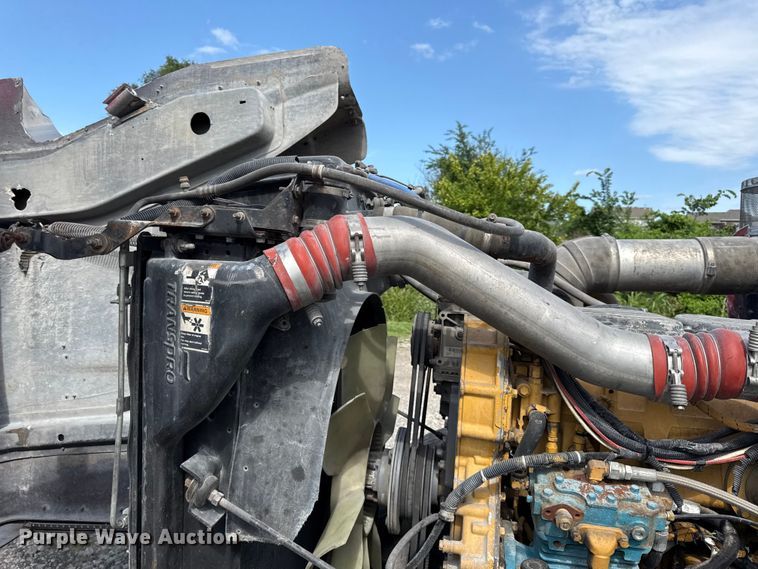 image for item EN0346 2005 Kenworth W900 semi truck