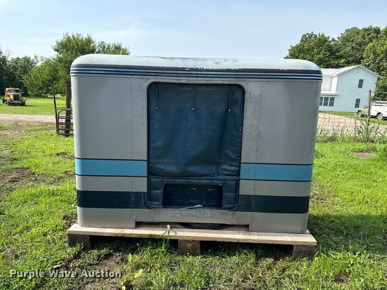image for item EN0353 Peterbilt 359 sleeper cab