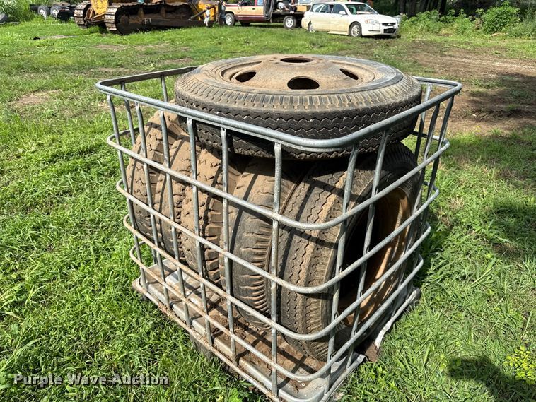 image for item EN0355 (6) 7.50-20 tires and wheels