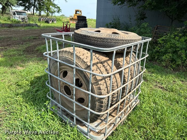 image for item EN0355 (6) 7.50-20 tires and wheels