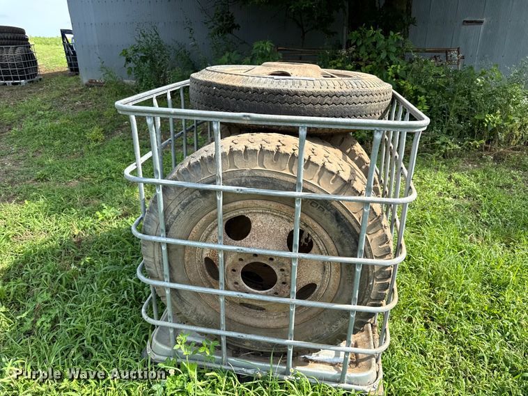 image for item EN0355 (6) 7.50-20 tires and wheels