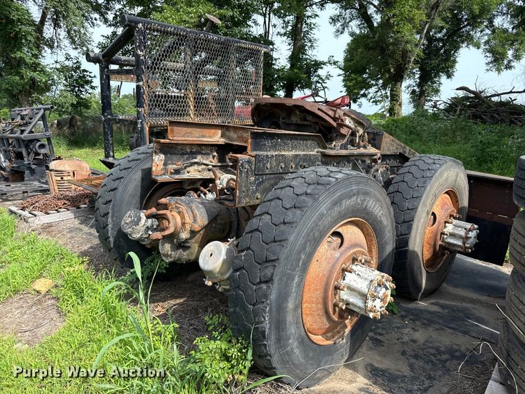 image for item EN0362 Truck parts