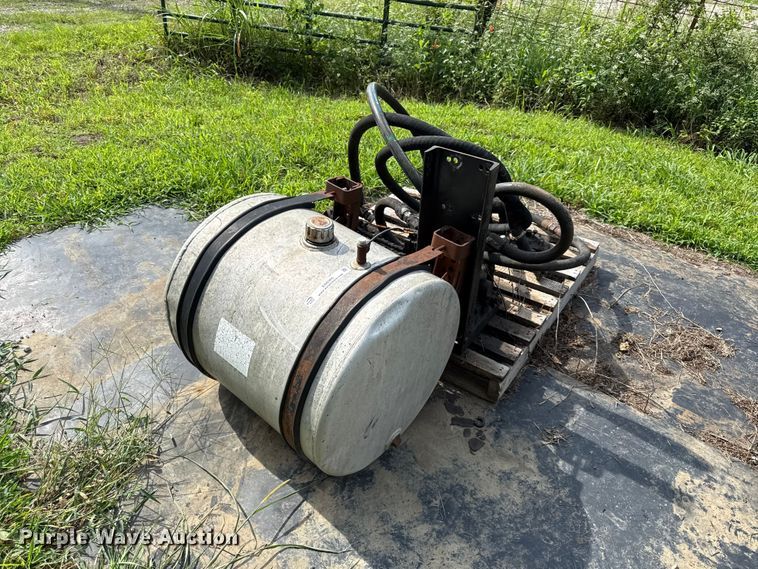 image for item EN0365 Truck parts