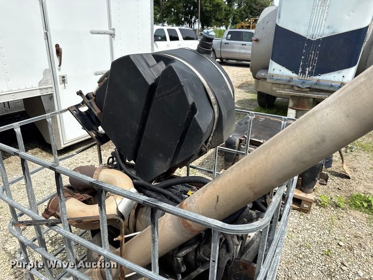 image for item EN0367 2015 Cummins ISX15 engine