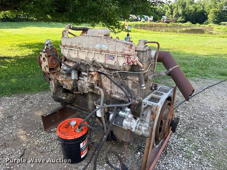 image for item EN0369 Cummins 855 engine