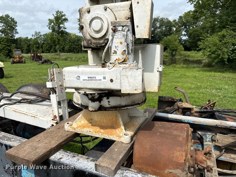 image for item EN0372 Auto Crane crane