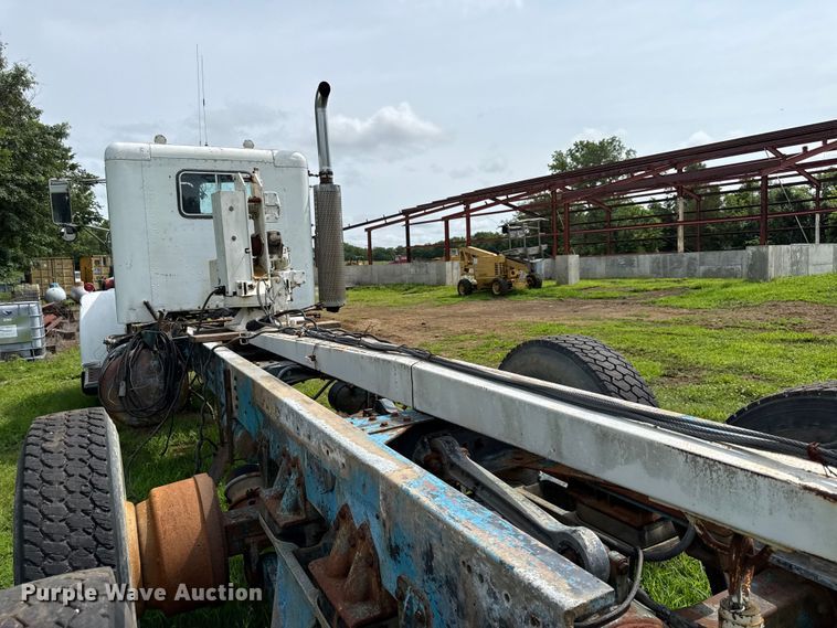 image for item EN0372 Auto Crane crane