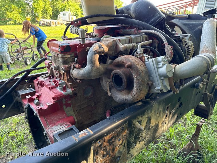 image for item EN0374 2009 Cummins ISB 200 engine