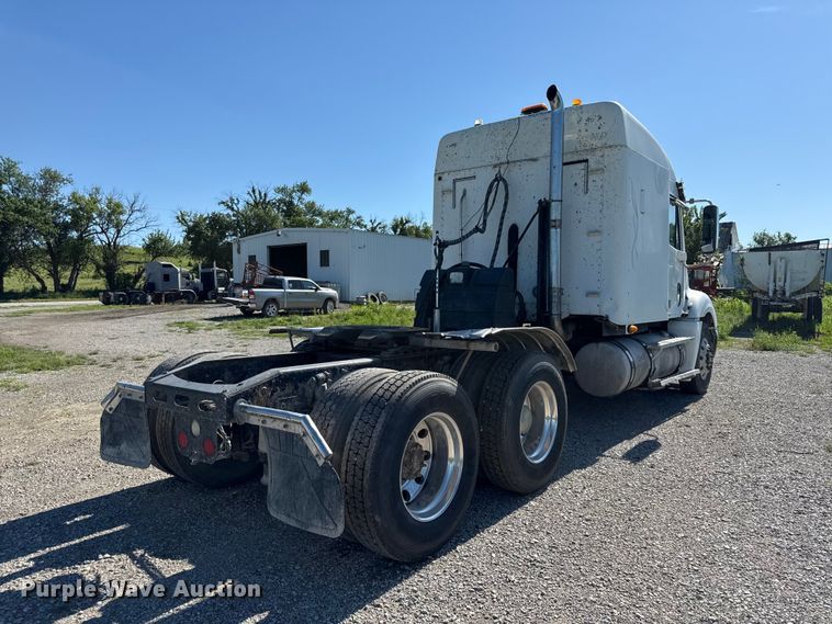 image for item EN0420 2007 Freightliner Columbia semi truck