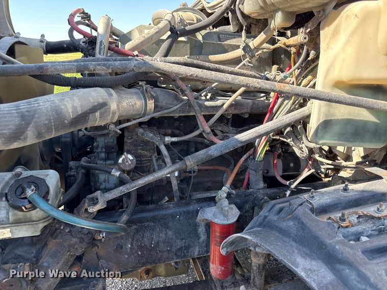 image for item EN0420 2007 Freightliner Columbia semi truck
