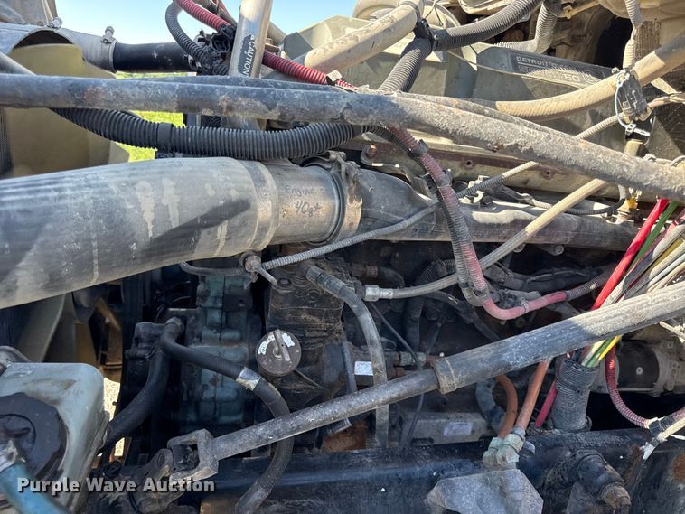 image for item EN0420 2007 Freightliner Columbia semi truck