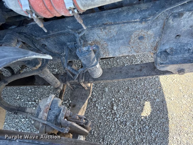 image for item EN0420 2007 Freightliner Columbia semi truck