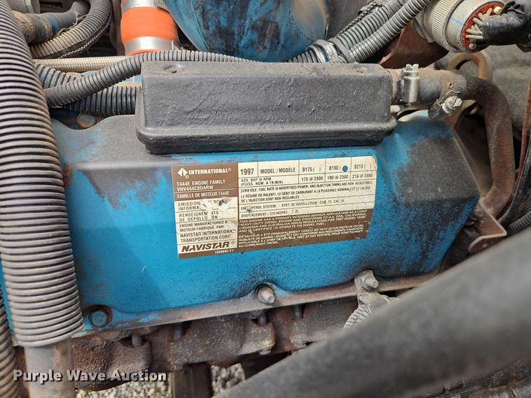 image for item EO7284 1998 International 4700 rollback truck