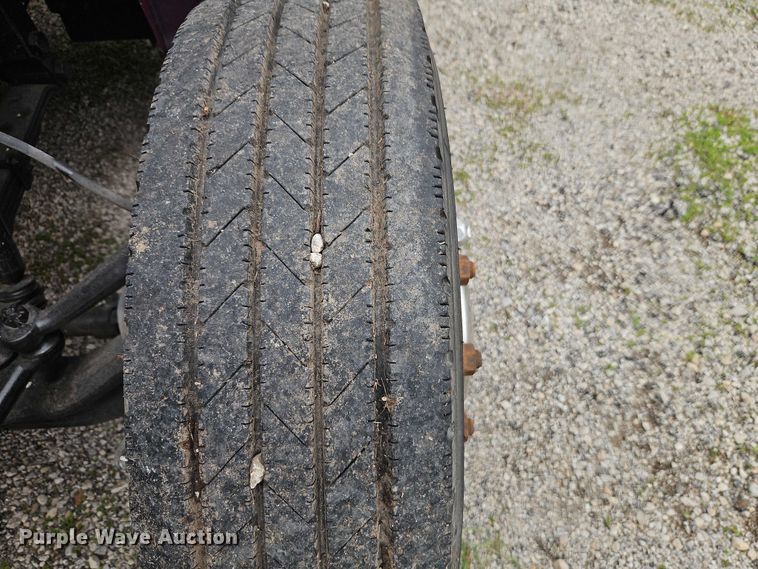 image for item EO7284 1998 International 4700 rollback truck