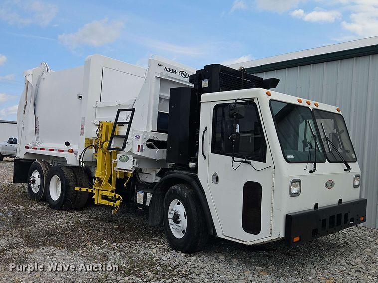 image for item EO8507 2013 Crane Carrier Low Entry refuse truck