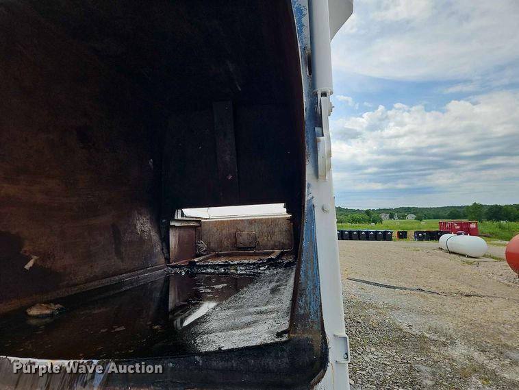 image for item EO8507 2013 Crane Carrier Low Entry refuse truck