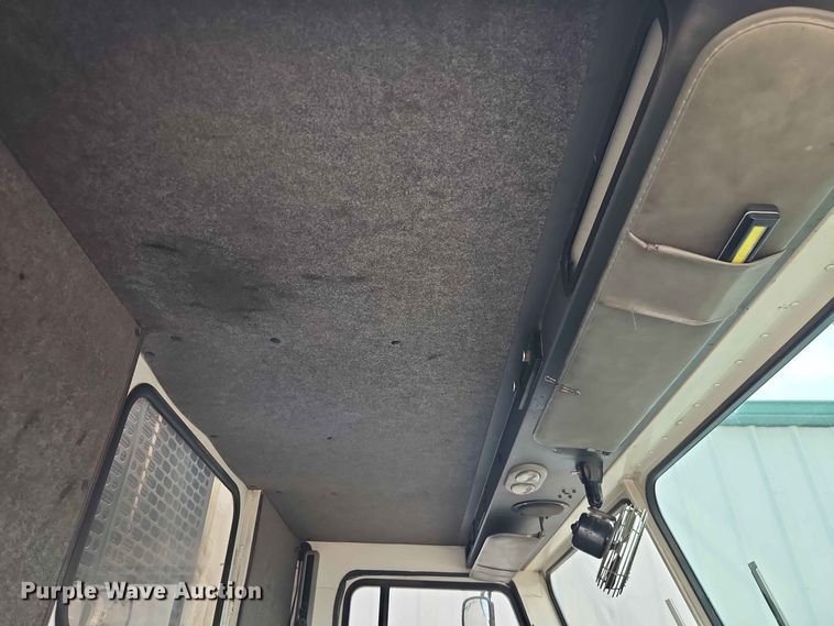 image for item EO8507 2013 Crane Carrier Low Entry refuse truck