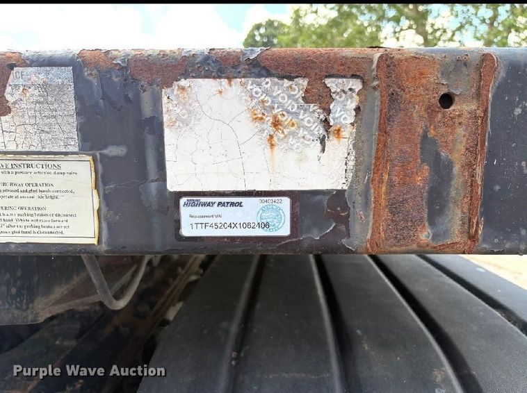 image for item EO8542 1999 Transcraft TL-2000 flatbed trailer