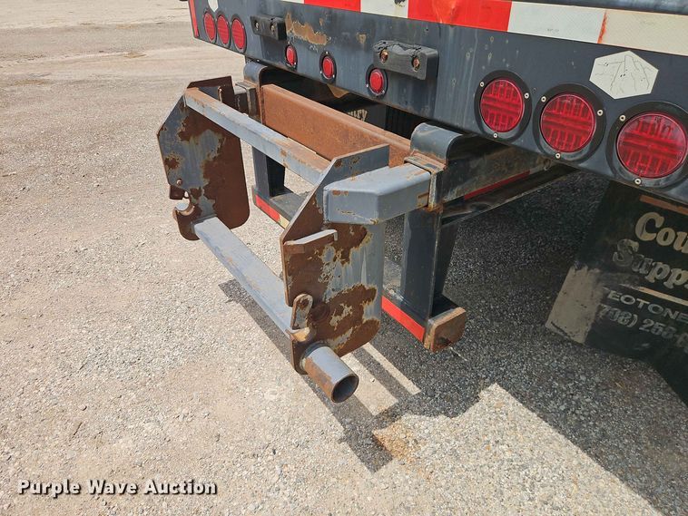 image for item EO8542 1999 Transcraft TL-2000 flatbed trailer