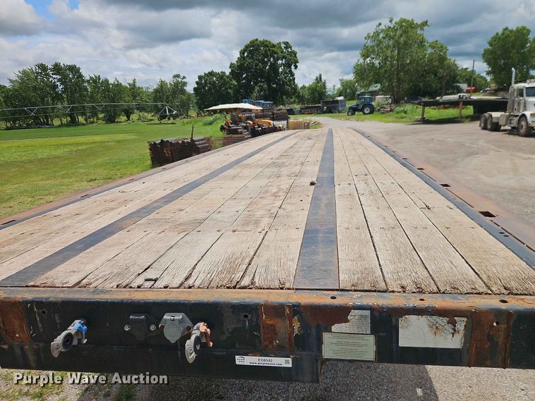 image for item EO8542 1999 Transcraft TL-2000 flatbed trailer
